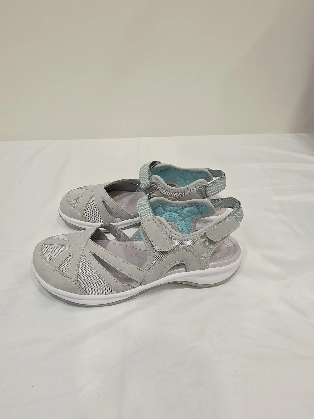 Easy Spirit Light Gray and Teal Esplash 3 Casual Mary Jane Slingback Sandals